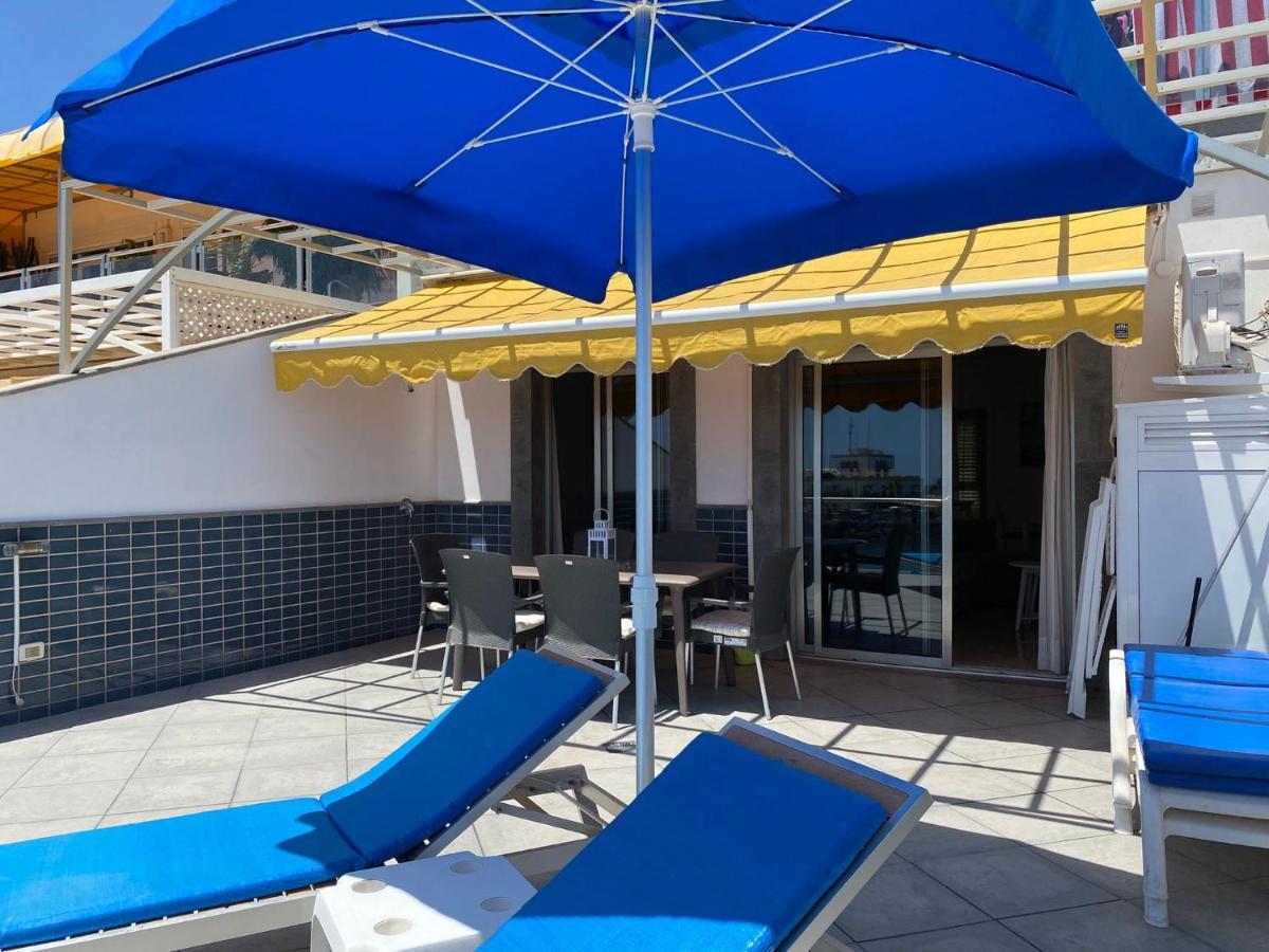 Billy'S Beachfront Apartment With Pool Access Puerto De Mogan Zewnętrze zdjęcie