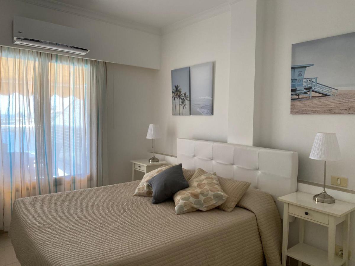 Billy'S Beachfront Apartment With Pool Access Puerto De Mogan Zewnętrze zdjęcie
